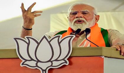 “বাংলায় আইনের জানাজা বেরোচ্ছে!” বিচারক নিগ্রহে মমতার সরকারকে তীব্র আক্রমণ প্রধানমন্ত্রীর!