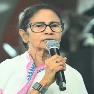 মনোনয়ন না তুললে সোজা বিদায়! মুর্শিদাবাদে নিজের দলেরই নেতার ওপর ফেটে পড়লেন তৃণমূল নেত্রী!