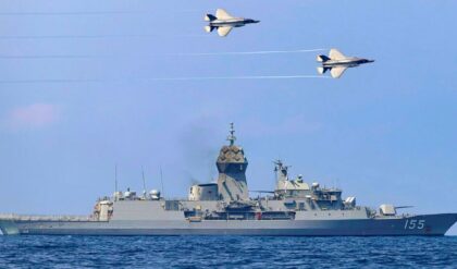 আমেরিকার ওপর চটে ফের ‘দরজা’ বন্ধ করল ইরান! মাঝসমুদ্রে মাঝপথ থেকে ফিরে এল শত শত জাহাজ