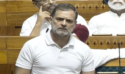 মহিলা বিলের জেরে লঙ্কাকাণ্ড! হেমা মালিনী থেকে বাঁশুরি— রাজপথে বিজেপির হেভিওয়েটরা, চলল জলকামান