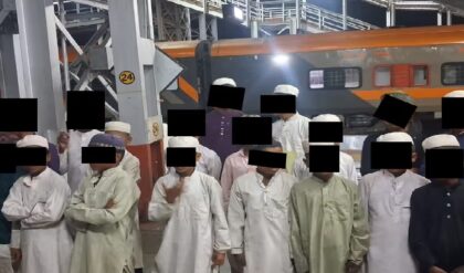 ট্রেনের কামরা থেকে উদ্ধার ৩৪ মুসলিম নাবালক, পাচার নাকি পড়াশোনা? ঘনাচ্ছে রহস্য