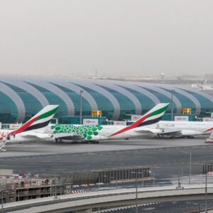 ভুললেই বিপদ! সামান্য একটি ফোনের জন্য এয়ারপোর্টে আটক মার্কিন নাগরিক; আপনিও কি একই ভুল করছেন?