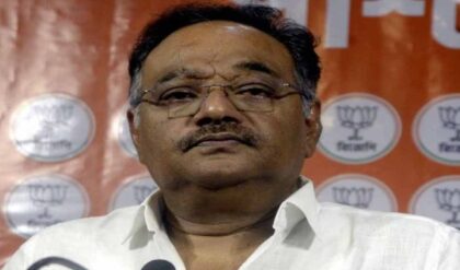 ভিনরাজ্য থেকে কেন ফিরছে দলে দলে মানুষ? ভোটের আগে শমীক ভট্টাচার্যের ভয়ংকর দাবিতে অস্বস্তিতে শাসকদল!