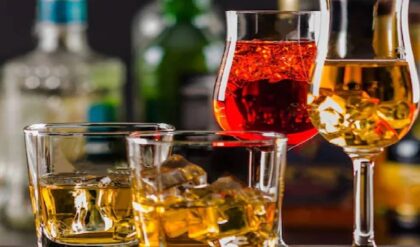 টানা ৩ দিন বন্ধ থাকছে সুরা পান! কমিশনের এক নির্দেশে কার্যত ‘শুকনো’ তিলোত্তমা, কিন্তু কেন?