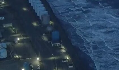 “ফিরল ২০১১-র স্মৃতি”-জাপানে ভয়াবহ ভূমিকম্প, আছড়ে পড়ল সুনামি