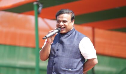 ভোটের মুখে ‘গৃহযুদ্ধের’ উস্কানি? হিমন্তের ‘গুলি’ মন্তব্যে তোলপাড় রাজ্য রাজনীতি, পালটা তোপ তৃণমূলের