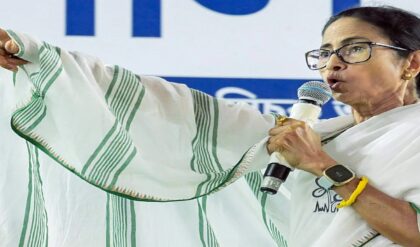 ইভিএম নিয়ে মারাত্মক হুঁশিয়ারি! “বাইরের জল খাবেন না”, ভোট গণনার দিন বড় আশঙ্কার কথা শোনালেন মমতা