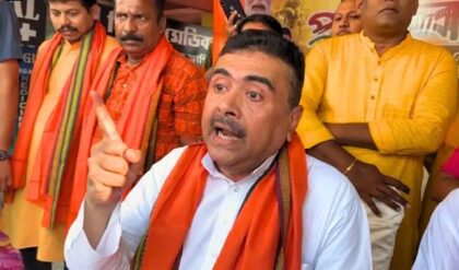 “ভবানীপুরে সাদা পোশাকের পুলিশ ফলো করছে”-কমিশনের দ্বারস্থ বিজেপি নেতা শুভেন্দু