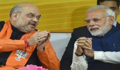 ভাইপো-রাজ খতম করার হুঁশিয়ারি শাহের, পাল্টা ‘অপমানের’ বদলা নেওয়ার ডাক তৃণমূলের! ভোটের মুখে তুঙ্গে বাকযুদ্ধ