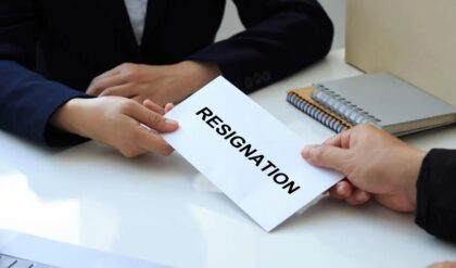 “মোটা মাইনে নয়, চাই মানসিক শান্তি!”-চাকরি ছাড়তে দু’বার ভাবছে না তরুণ প্রজন্ম, চিন্তায় কর্পোরেট জগত