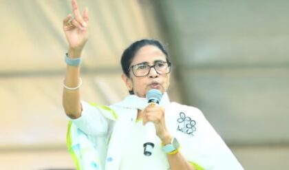 “রাজ্যে সুপার রাষ্ট্রপতি শাসন চলছে!” মালদা কাণ্ডে নির্বাচন কমিশন ও শাহকে সরাসরি তোপ মমতার