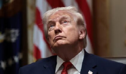 “ট্রিগারে হাত আছেই, ভুল করলেই ধ্বংস!” যুদ্ধবিরতির মাঝেই আমেরিকাকে চরম হুঁশিয়ারি ইরানের “ট্রিগারে হাত আছেই, ভুল করলেই ধ্বংস!” যুদ্ধবিরতির মাঝেই আমেরিকাকে চরম হুঁশিয়ারি ইরানের