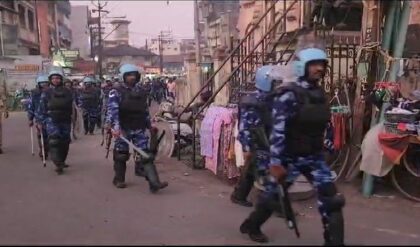 ভোটের আগেই উত্তপ্ত ভাঙড়! আরাবুলের মিছিলে হামলার নেপথ্যে কারা? পরিস্থিতি সামাল দিতে বিশাল পুলিশবাহিনী ভোটের আগেই উত্তপ্ত ভাঙড়! আরাবুলের মিছিলে হামলার নেপথ্যে কারা? পরিস্থিতি সামাল দিতে বিশাল পুলিশবাহিনী