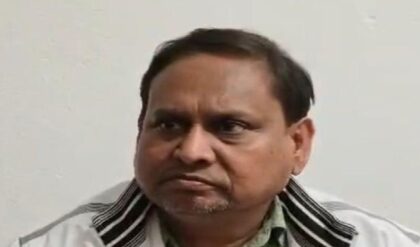 বিস্ফোরক হুমায়ুন: “তৃণমূলকে ১০০-র নীচে নামাব, বিনিময়ে চাই ১০০০ কোটি!” ভাইরাল ভিডিও ঘিরে তোলপাড় বাংলা বিস্ফোরক হুমায়ুন: “তৃণমূলকে ১০০-র নীচে নামাব, বিনিময়ে চাই ১০০০ কোটি!” ভাইরাল ভিডিও ঘিরে তোলপাড় বাংলা