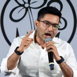 “জেতাতে না পারলে পদ থাকবে না!” শুভেন্দুর গড়ে দাঁড়িয়ে প্রধান-উপপ্রধানদের চরম হুঁশিয়ারি অভিষেকের