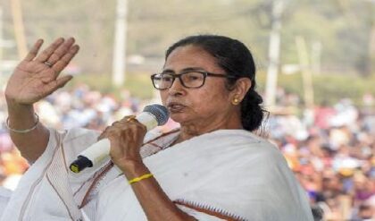 DA Case: সুপ্রিম কোর্টে নাটকীয় মোড়! ১৫ এপ্রিলের শুনানির আগে রাজ্য সরকারের নতুন চালে শোরগোল