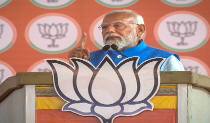 সাইকেল থেকে স্টিল—সবই তো ছিল! আসানসোল কেন আজ পিছিয়ে? শিল্পাঞ্চলে দাঁড়িয়ে মমতা-বামকে তোপ মোদির