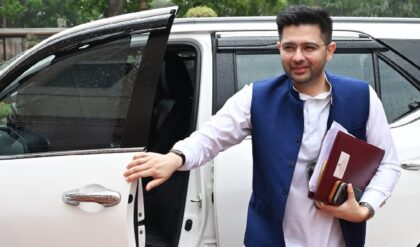 “আমি আপনাদের জন্যই রয়েছি”-পদ হারিয়ে রাঘবের গতিবিধি কী? মুখ খুললেন নিজেই