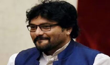 অমিতাভ বচ্চন থেকে নরেন্দ্র মোদী— সবার ‘রিমোট কন্ট্রোল’ কি মমতার হাতে? বিস্ফোরক বাবুল সুপ্রিয় অমিতাভ বচ্চন থেকে নরেন্দ্র মোদী— সবার ‘রিমোট কন্ট্রোল’ কি মমতার হাতে? বিস্ফোরক বাবুল সুপ্রিয়