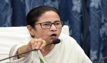 আলুচাষিদের সুরক্ষা আর ২ কোটি কর্মসংস্থান! বর্ধমানের মাটি থেকে দিল্লির সরকারকে তুলোধোনা তৃণমূল নেত্রীর