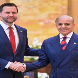 ইরানকে ‘যুদ্ধবিরতির খাঁচায়’ বন্দি করল পাকিস্তান ও আমেরিকা? ২১ এপ্রিলের পর কী হবে মধ্যপ্রাচ্যে?