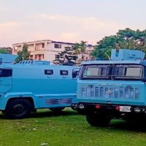 ভোটের মুখে কমিশনের মাস্টারস্ট্রোক! ১৫০ কোম্পানি অতিরিক্ত বাহিনীর সঙ্গে বাংলায় নামছে অত্যাধুনিক ‘মিডিয়াম বুলেটপ্রুফ’ গাড়ি