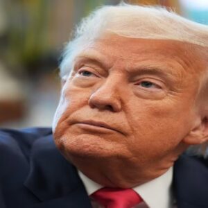 ইরানকে টোল দিলেই জাহাজ বাজেয়াপ্ত করবে আমেরিকা! ট্রাম্পের এক ঘোষণায় বিশ্ববাজারে তেলের দামে আগুন