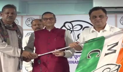 মোদির সফরের মাঝেই বঙ্গ বিজেপিতে বড় ধস! ভুল স্বীকার করে ঘাসফুলে নেতাজির নাতি চন্দ্র বসু!