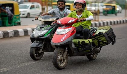 দূষণ কমাতে দিল্লির কড়া অ্যাকশন! জোমাটো-সুইগি ও ওলা-উবার চালকদের জন্য জারি নতুন নিয়ম, বদলে যাচ্ছে রাস্তার ছবি