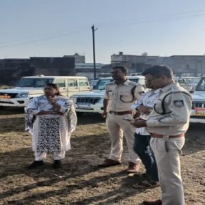 হঠাৎ নিয়ন্ত্রণ হারিয়ে গাছে ধাক্কা, দুমড়েমুচড়ে গেল গাড়ি! দেওয়াস ও দিন্দোরিতে মর্মান্তিক পথ দুর্ঘটনায় শোকের ছায়া