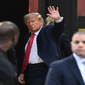 তেল নিয়ে তুলকালাম: ইরানকে জব্দ করতে চরম হুঁশিয়ারি ট্রাম্পের, মাঝসমুদ্রে আটকাবে জাহাজ!