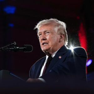 “তৃতীয় বিশ্বযুদ্ধের দোরগোড়ায় দুনিয়া?”-ঘেরাও হরমুজ প্রণালী, যে কোনো মুহূর্তে শুরু যুদ্ধ?