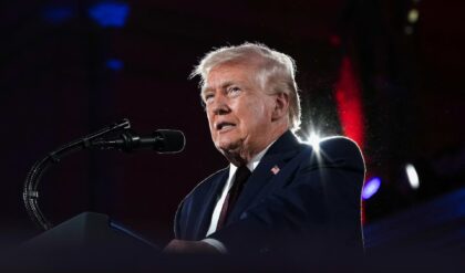 “তৃতীয় বিশ্বযুদ্ধের দোরগোড়ায় দুনিয়া?”-ঘেরাও হরমুজ প্রণালী, যে কোনো মুহূর্তে শুরু যুদ্ধ?