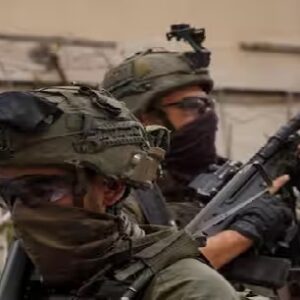 আকাশ কালো করে বৃষ্টির মতো ঝরছে রকেট! ইজরায়েল-লেবানন সীমান্তে তুমুল সংঘর্ষ; মৃত ১০০ ছাড়াল