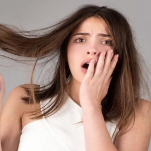 চুল পড়ার কারণ কি শুধুই মানসিক চাপ? বিজ্ঞাপনের ফাঁদে পা দেওয়ার আগে জেনে নিন আসল সত্যিটা!