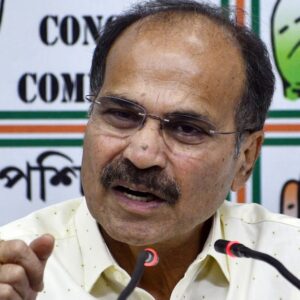 ‘পুলিশের ওপর ভরসা নেই, ভোট দিতে না পারলে আমাদের জানান’, বহরমপুরে রণংদেহী মেজাজে অধীর