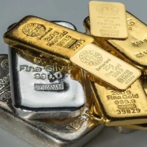 আমজনতার স্বস্তি! এক ধাক্কায় অনেকটা কমল সোনা ও রুপোর দাম, সোনা কি আরও সস্তা হবে?