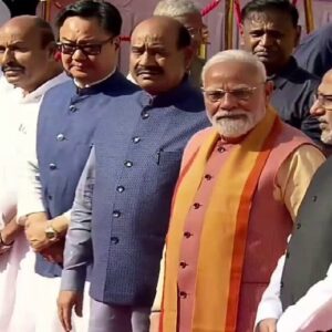 আম্বেদকর জয়ন্তীতে সংসদ চত্বরে নজিরবিহীন দৃশ্য! খাড়গের সাথে আলাপচারিতার মাঝে বড় প্রস্তাব মোদির