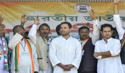 “বাংলায় তৃণমূলই বিজেপিকে ডেকে এনেছে!” দুর্নীতি ও সিন্ডিকেট রাজ নিয়ে মমতা-অভিষেককে বিঁধলেন রাহুল “বাংলায় তৃণমূলই বিজেপিকে ডেকে এনেছে!” দুর্নীতি ও সিন্ডিকেট রাজ নিয়ে মমতা-অভিষেককে বিঁধলেন রাহুল