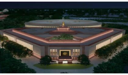 নারীশক্তিকে সেলাম! বৃহস্পতিবার সংসদে পেশ হবে বিল, লোকসভায় কি এবার প্রমীলা বাহিনীর জয়জয়কার? নারীশক্তিকে সেলাম! বৃহস্পতিবার সংসদে পেশ হবে বিল, লোকসভায় কি এবার প্রমীলা বাহিনীর জয়জয়কার?