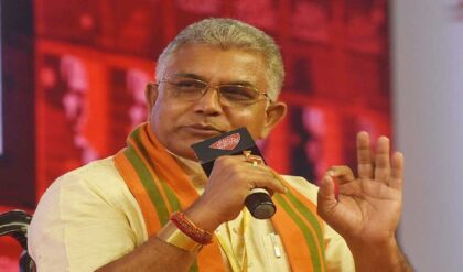 “তৃণমূলের মদত ছাড়া বিচারকদের আটকানো অসম্ভব!” মোথাবাড়ি ইস্যুতে মমতাকে তীব্র আক্রমণ দিলীপ ঘোষের