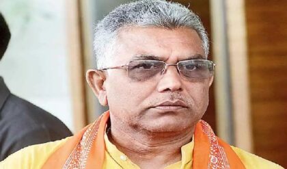 আইপ্যাক ডিরেক্টর শ্রীঘরে যেতেই স্বমহিমায় দিলীপ! কয়লা-বালি চুরির টাকা কোথায় যেত? বিস্ফোরক পর্দা ফাঁস আইপ্যাক ডিরেক্টর শ্রীঘরে যেতেই স্বমহিমায় দিলীপ! কয়লা-বালি চুরির টাকা কোথায় যেত? বিস্ফোরক পর্দা ফাঁস