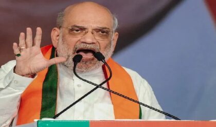 “হুমায়ুন কবীর মমতাদির নিজের চ্যালা”, ভরতপুরের বিধায়কের মন্তব্যে ধর্মীয় মেরুকরণের গন্ধ দেখছেন শাহ!