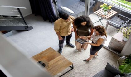 হায় ঈশ্বর! বন্ধুর বাথরুম ব্যবহার নিয়ে তুলকালাম কলকাতায়, সরাসরি অর্ণবের বাবাকে ফোন বাড়িওয়ালার! এফআইআর-এর হুমকি?