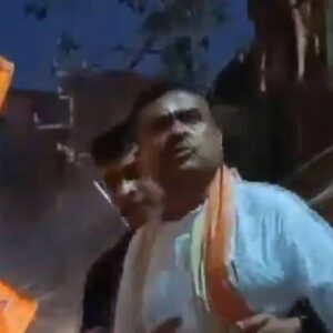 শুনেছিলেন ‘জয় বাংলা’, গাড়ি থেকেই তেড়ে গেলেন শুভেন্দু! দেখেনিন ভিডিও