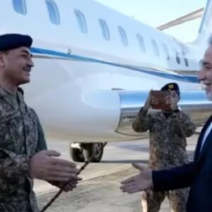 পরমাণু বোমা না কি শান্তি? আমেরিকার ‘দালাল’ হয়ে ইরানে পাক সেনাপ্রধান মুনির