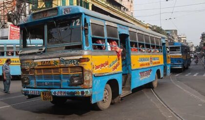 “নির্বাচনী জাঁতাকলে পিষ্ট জনজীবন! ২৭ এপ্রিল থেকেই রাস্তায় অমিল হতে পারে বাস-ট্যাক্সি।”