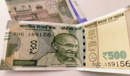 পিপিএফ-এ চক্রবৃদ্ধি সুদের পাহাড় বানাতে চান? বিনিয়োগের সময় এই ৪টি মারাত্মক ভুল করলেই বিপদ!