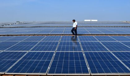 ভারতের সৌর শিল্পে মার্কিন ‘সার্জিক্যাল স্ট্রাইক’! ২০০% শুল্কের ধাক্কায় বিপাকে আদানি-ওয়ারি গোষ্ঠী?