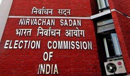 বুথে যাওয়ার আগে চেক করে নিন! কমিশনের সাপ্লিমেন্টারি লিস্টে কাদের নাম জুড়ল আর কারা বাদ পড়ল?